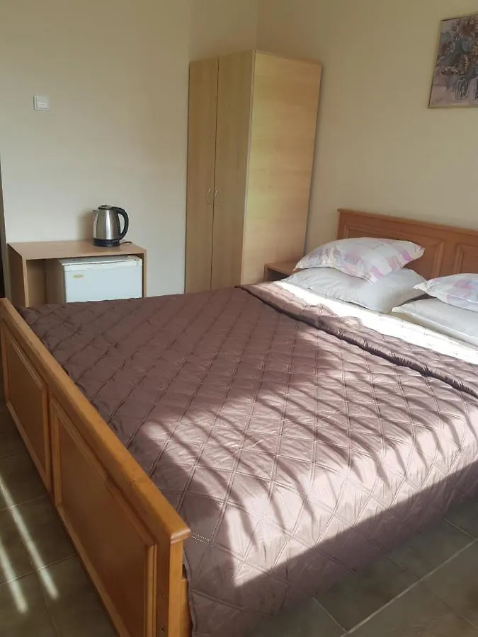 Guest house Dvete Brezi Hotel Burgas Bulgaria