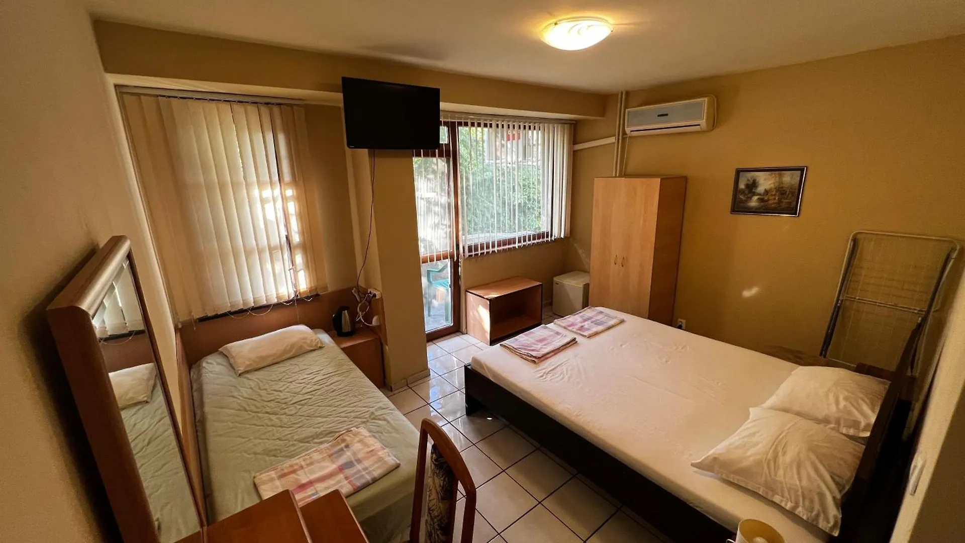Dvete Brezi Hotel Burgas Guest house